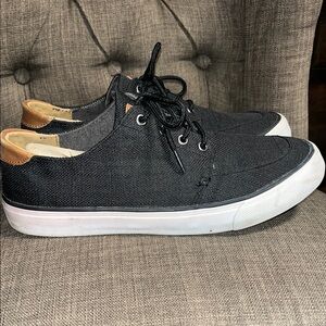 Crevo Men's Black Canvas Sneakers size 10